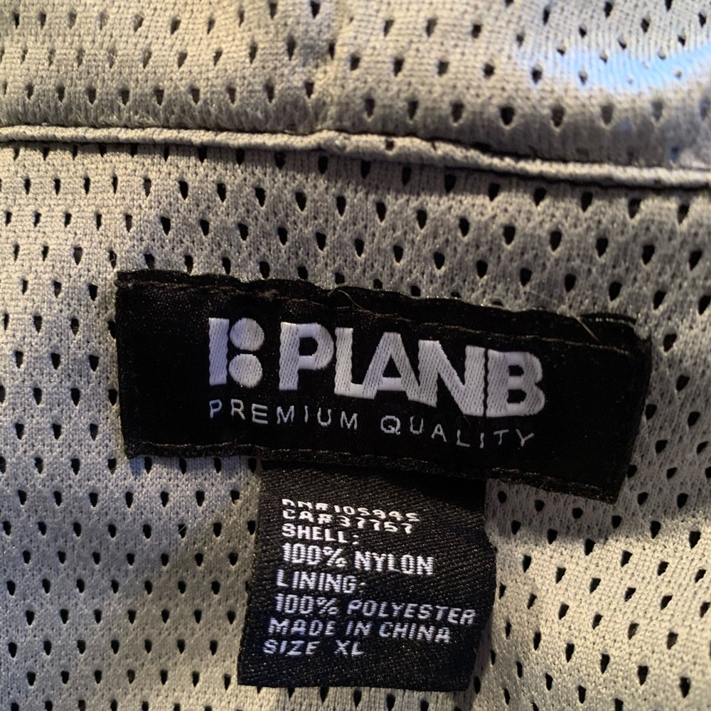 Plan B windbreaker - Picture 4 of 4